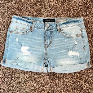 Aéropostale distressed jean shorts